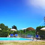Ξενοδοχείο Tenesi
