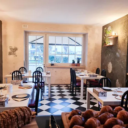 Tenesi Manerba del Garda