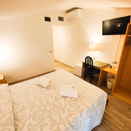 Tenesi Szálloda Manerba del Garda