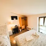 Tenesi Hotel Manerba del Garda