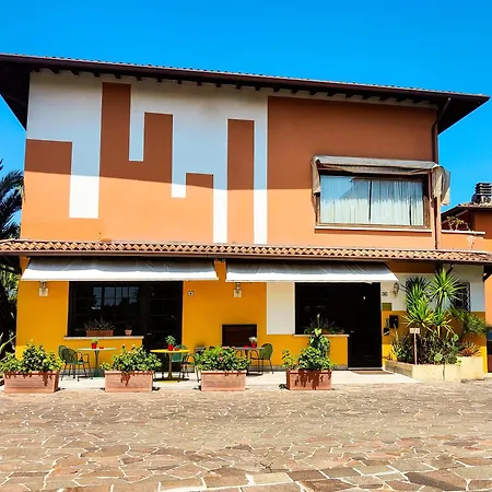 Tenesi Hotel