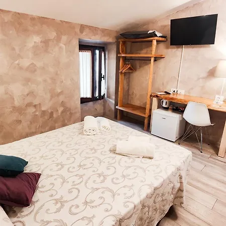 Hotel Tenesi 2*