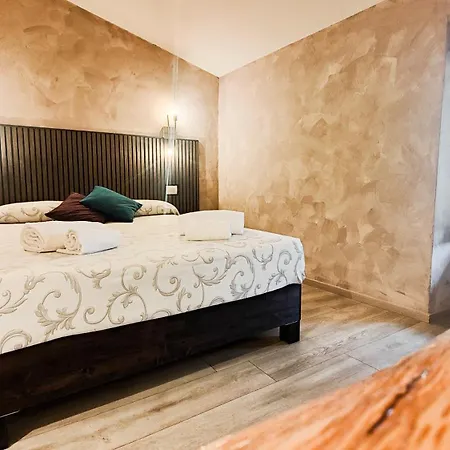 Tenesi 2*