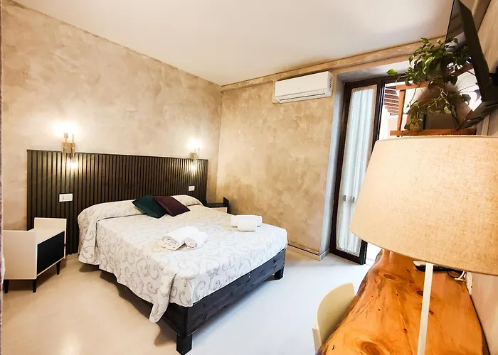 Tenesi Hotel 2*