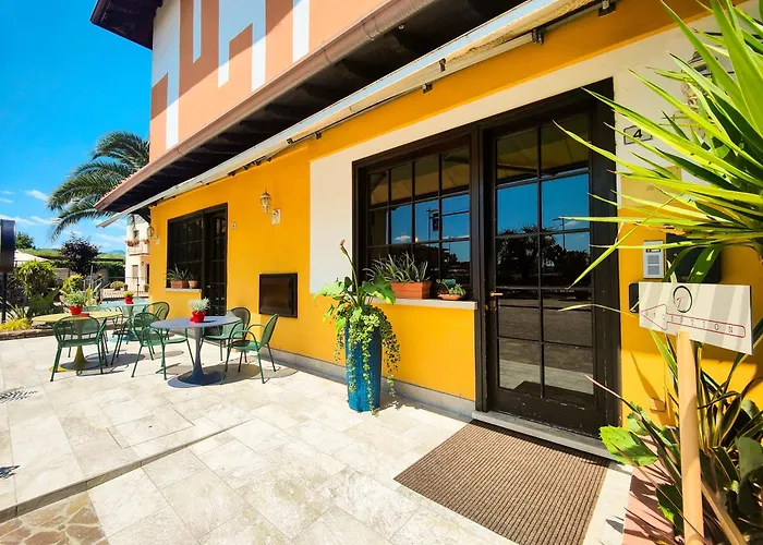 Tenesi Hotel