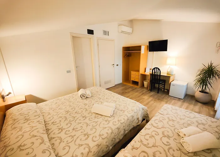 Tenesi Hotel